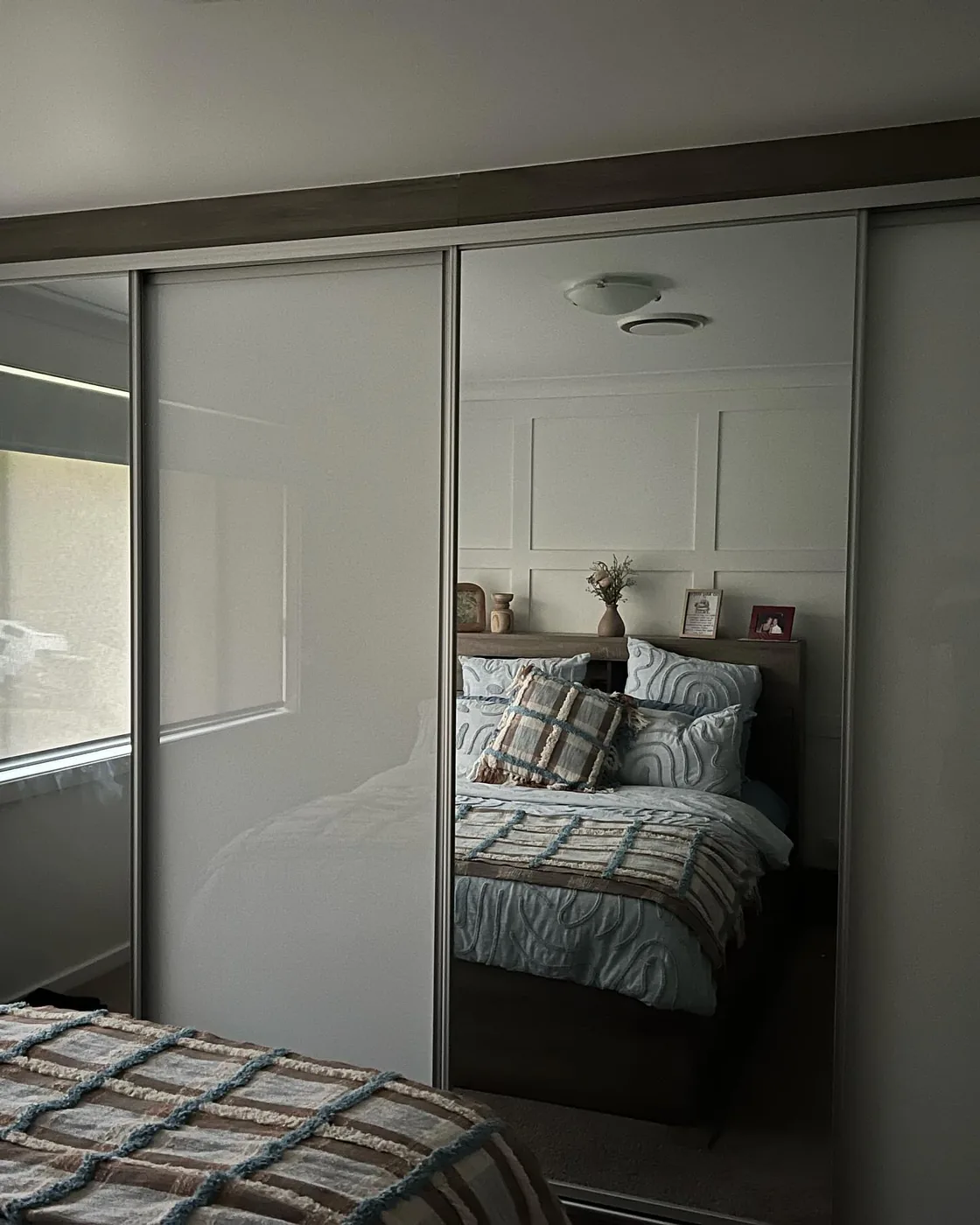 Sliding door wardrobe in bedroom